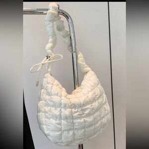 Elegant Cream Quilted Shoulder Bag